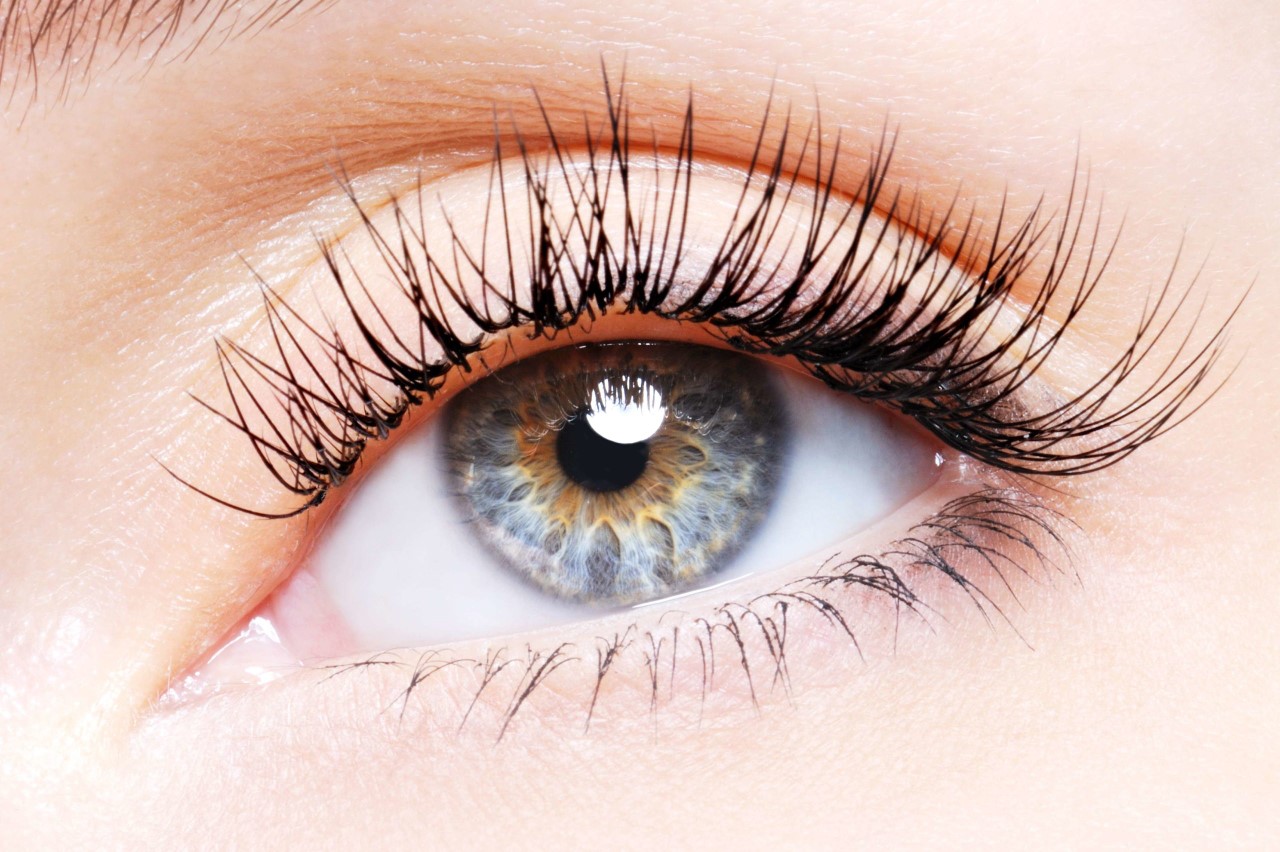 Eye Blinking: Causes, Diagnosis & Effective Treatments